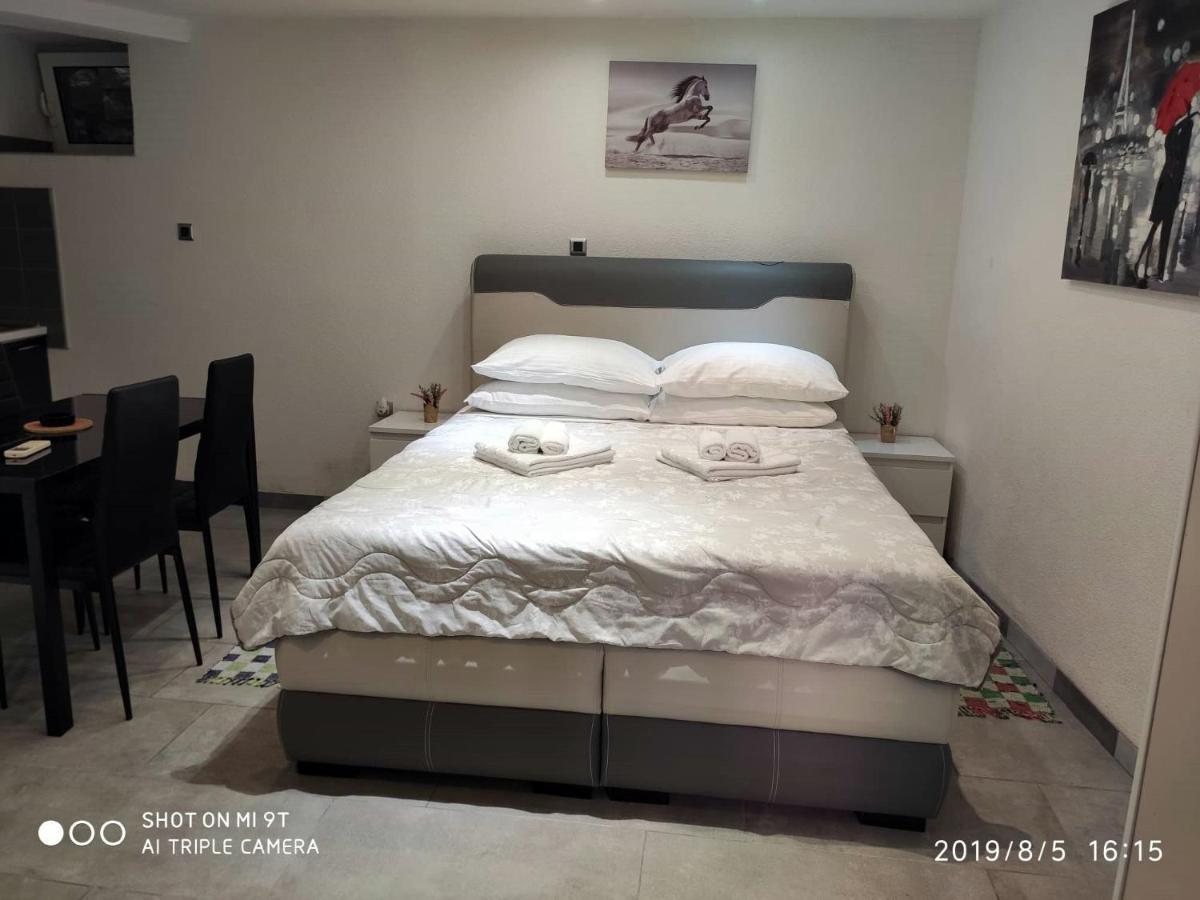 Apartman Διαμέρισμα Cres Εξωτερικό φωτογραφία